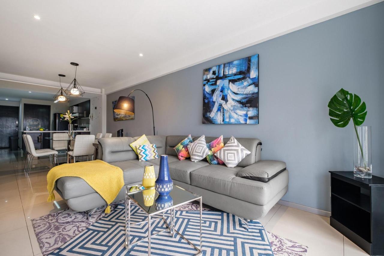 2br With Jacuzzi | Pool | Skyline *